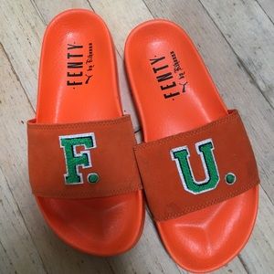 Authentic Unisex Fenty Puma Slides Size 6 Women’s